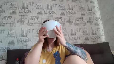 Snapshot of liliawoolf chatting on 09/18/25, 06:37 liliawoolf online show from 09/18/25, 06:37