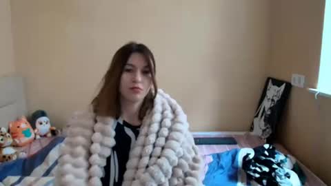 Snapshot of liliawoolf chatting on 10/02/25, 09:05 liliawoolf online show from 10/02/25, 09:05