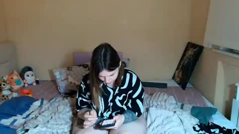 Snapshot of liliawoolf chatting on 10/10/25, 05:01 liliawoolf online show from 10/10/25, 05:01