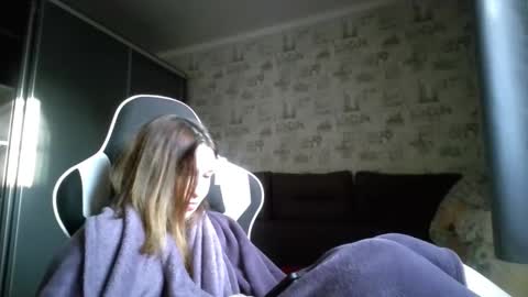 Snapshot of liliawoolf chatting on 11/06/25, 06:03 liliawoolf online show from 11/06/25, 06:03