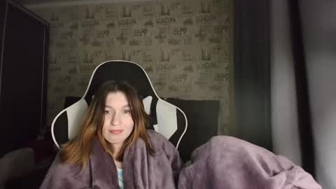 Snapshot of liliawoolf chatting on 11/17/25, 07:30 liliawoolf online show from 11/17/25, 07:30