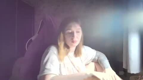 Snapshot of liliawoolf chatting on 12/14/25, 03:17 liliawoolf online show from 12/14/25, 03:17