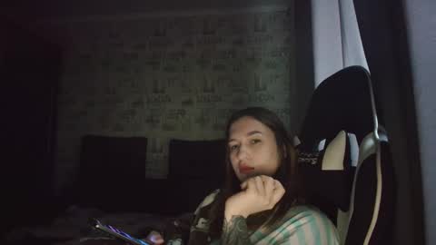 Snapshot of liliawoolf chatting on 05/17/26, 03:08 liliawoolf online show from 05/17/26, 03:08