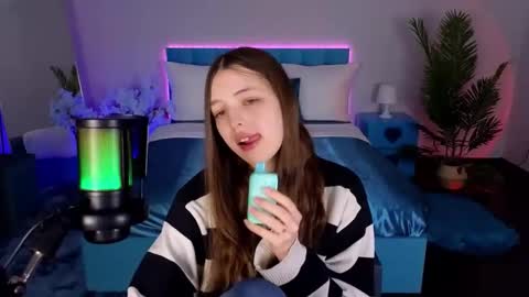 Lili Bakery online show from 02/02/26, 02:32