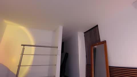 Snapshot of lilicherry_ chatting on 10/29/25, 09:49 Lili online show from 10/29/25, 09:49