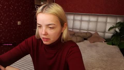 Snapshot of lilieanori chatting on 02/11/25, 10:50 Lilie online show from 02/11/25, 10:50