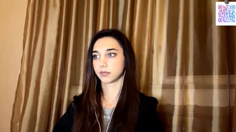 Lina online show from 11/08/25, 10:19