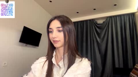 Lina online show from 12/19/25, 10:17