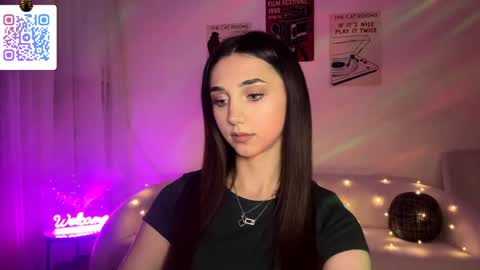 Lina online show from 03/22/26, 10:24