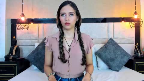 LilyJensen online show from 11/17/25, 08:14