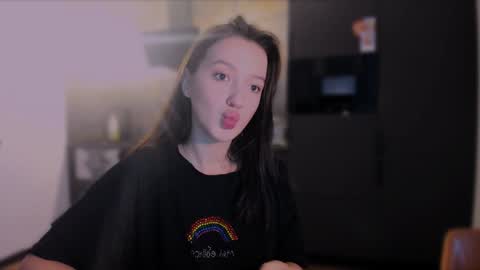 Snapshot of lililaluna chatting on 12/05/24, 11:27 ... online show from 12/05/24, 11:27