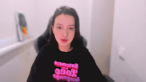 Snapshot of lililaluna chatting on 01/30/25, 12:37 ... online show from 01/30/25, 12:37