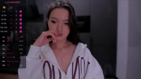 Snapshot of lililaluna chatting on 09/14/25, 07:46 ... online show from 09/14/25, 07:46