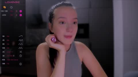 Snapshot of lililaluna chatting on 10/04/25, 06:06 ... online show from 10/04/25, 06:06