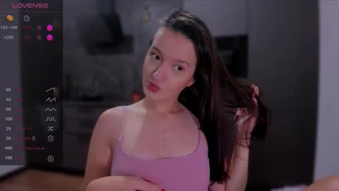 Snapshot of lililaluna chatting on 11/01/25, 05:59 ... online show from 11/01/25, 05:59