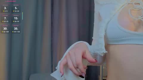 Snapshot of lililok101 chatting on 11/12/25, 02:45 lililok101 online show from 11/12/25, 02:45