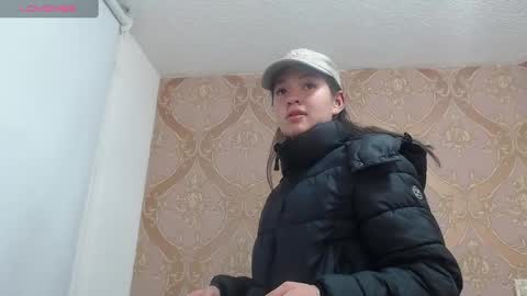 lilimini online show from 12/24/24, 01:59