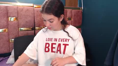 lilimini online show from 04/14/26, 08:04