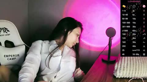 lilirose online show from 10/02/25, 05:42