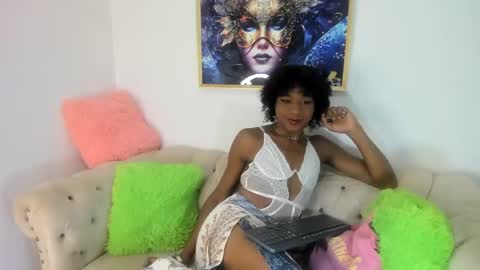 Snapshot of lilit2005 chatting on 02/27/25, 03:59 lilit2005 online show from 02/27/25, 03:59