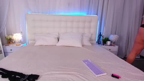 Snapshot of lilit_1love chatting on 09/22/25, 05:15 Lilit online show from 09/22/25, 05:15