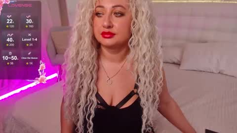 Snapshot of lilit_1love chatting on 12/18/25, 04:46 Lilit online show from 12/18/25, 04:46