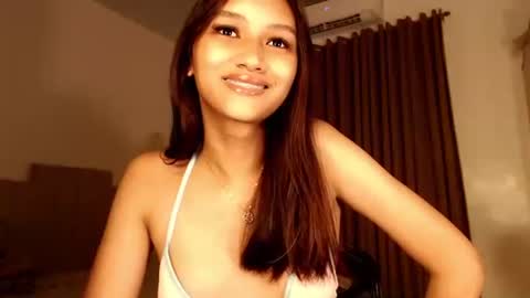 Snapshot of lilit_sensual chatting on 09/18/25, 02:35 Chloe online show from 09/18/25, 02:35