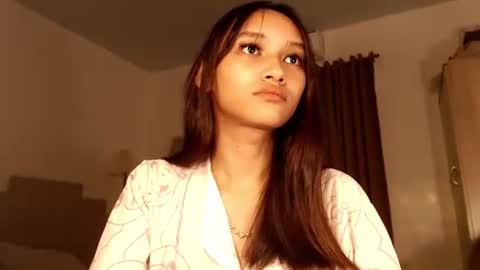 Snapshot of lilit_sensual chatting on 09/23/25, 02:14 Chloe online show from 09/23/25, 02:14