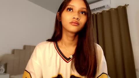 Snapshot of lilit_sensual chatting on 10/14/25, 05:19 Chloe online show from 10/14/25, 05:19