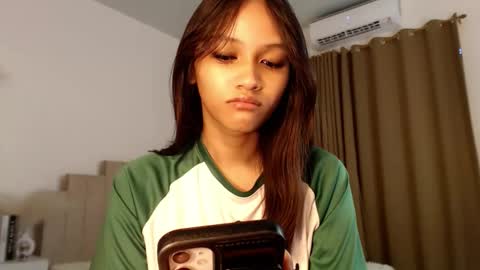 Snapshot of lilit_sensual chatting on 10/16/25, 04:57 Chloe online show from 10/16/25, 04:57