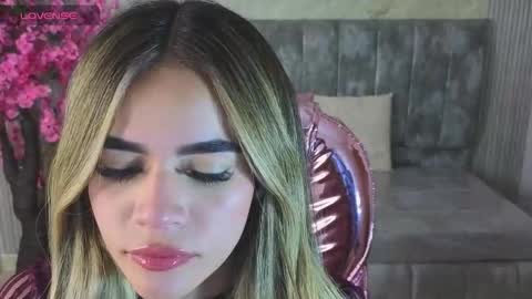 Snapshot of lilith4_s chatting on 11/01/25, 08:33 Lilith online show from 11/01/25, 08:33