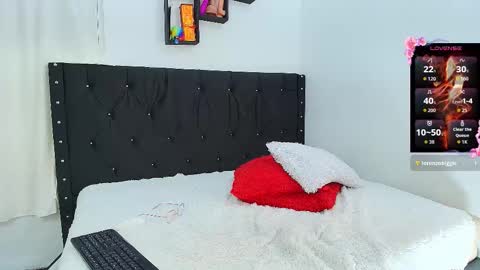 Lilith online show from 11/08/25, 03:18