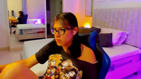 Snapshot of lilith_ayanami chatting on 04/27/26, 01:31 lilith online show from 04/27/26, 01:31