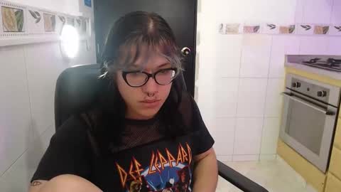 Snapshot of lilith_ayanami chatting on 04/28/26, 01:05 lilith online show from 04/28/26, 01:05