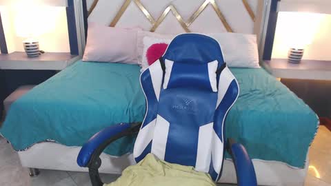 Snapshot of lilith_ayanami chatting on 05/11/26, 02:45 lilith online show from 05/11/26, 02:45