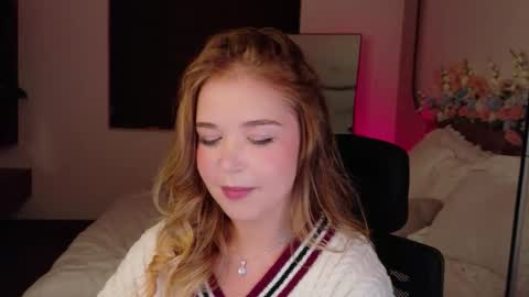 Snapshot of lilith_bonheur chatting on 04/05/26, 12:24 Lilith Bonheur online show from 04/05/26, 12:24