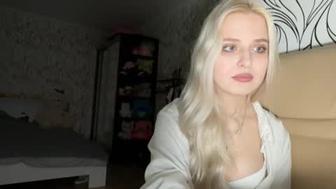 Snapshot of lilith_butterfly chatting on 03/12/26, 03:07 Lilly online show from 03/12/26, 03:07