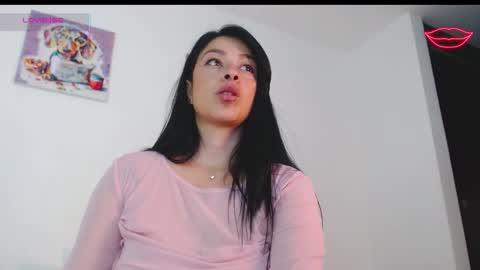 Snapshot of lilith_luv_ chatting on 03/25/26, 08:20 kata online show from 03/25/26, 08:20