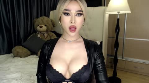 QUEEN LILITH BORBON online show from 12/05/24, 11:29