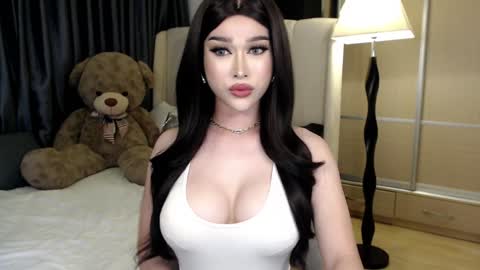 QUEEN LILITH BORBON online show from 02/01/25, 05:28