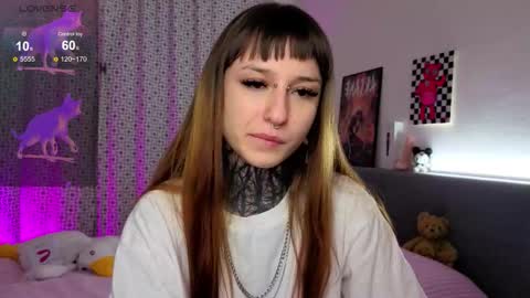 lilith_poison online show from 12/17/25, 06:36