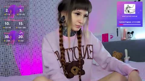 Snapshot of lilith_poison chatting on 03/08/26, 06:01 lilith_poison online show from 03/08/26, 06:01