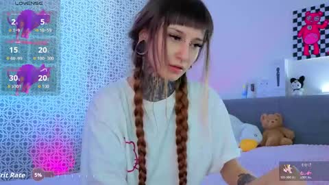 Snapshot of lilith_poison chatting on 04/11/26, 06:29 lilith_poison online show from 04/11/26, 06:29