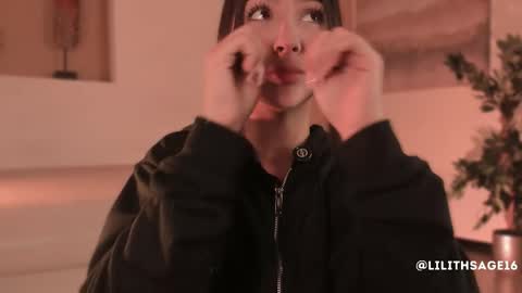 lilith_sage_ online show from 11/07/25, 12:05