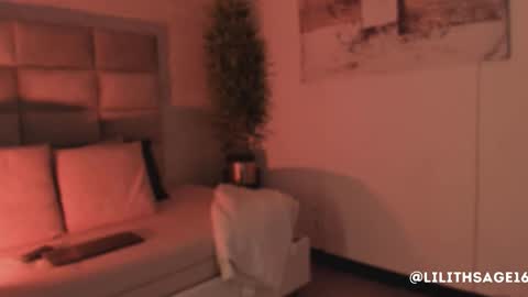 lilith_sage_ online show from 02/24/26, 08:29