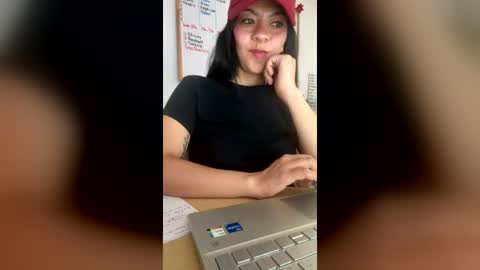 Snapshot of lilith_vanellope chatting on 07/09/26, 05:39 lilith online show from 07/09/26, 05:39