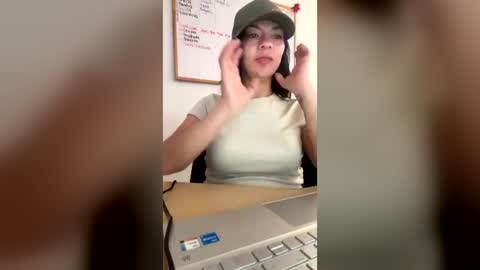 Snapshot of lilith_vanellope chatting on 07/24/26, 06:06 lilith online show from 07/24/26, 06:06