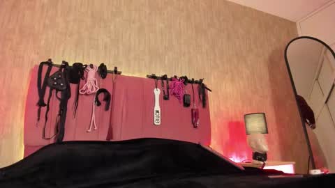 Snapshot of lilith_velvet chatting on 03/11/26, 12:44 Lilith online show from 03/11/26, 12:44