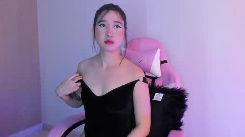 Snapshot of lilithcary chatting on 02/19/25, 02:12 Lilith online show from 02/19/25, 02:12