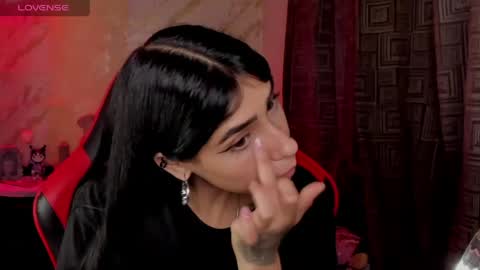 Snapshot of lilithcollins chatting on 05/14/26, 10:05 LILIKTH online show from 05/14/26, 10:05